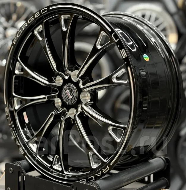 Weld Racing. 8.5x18", 5x114.3, ET40, �� 73,1���. ����