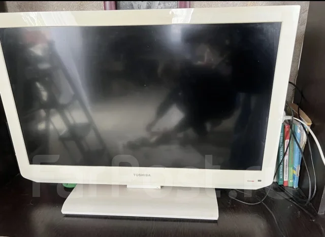 Toshiba 32EL833R. LED ����