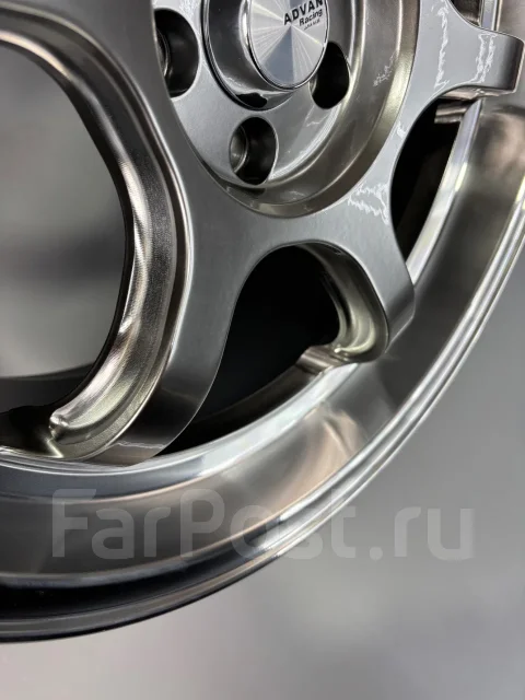 Advan Racing R6. 8.5x18", 5x100, ET35, �� 73,1���. ��� ����� �� ������������ ����