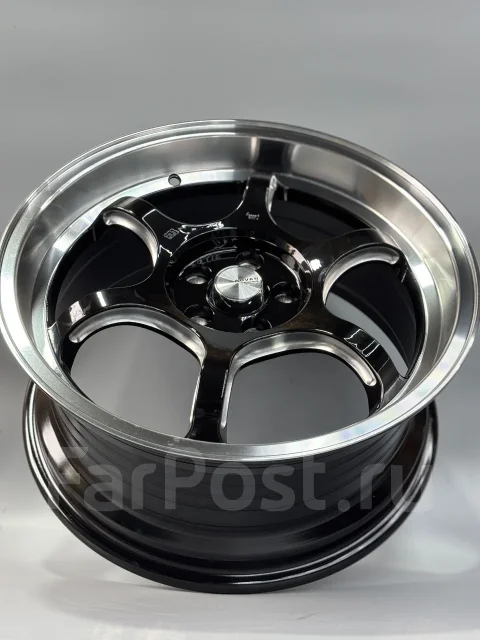 Advan Racing R6. 8.0x17", 5x114.3, ET35, �� 73,1���. ����