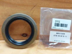 ������� Mitsubishi Galant 1989 MB573309 E33A 4G63 MB573309 ����