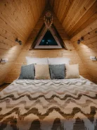 ��� A-frame "� � ����" � ���������. �� �������� ���� (�����������) ����