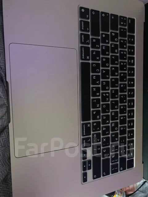 Apple MacBook Air 15 2025. 15.3", 2,9����, ��� 16 ��, ���� 256���, WiFi: 1, Bluetooth: 1, ����������� �� 2��. ����