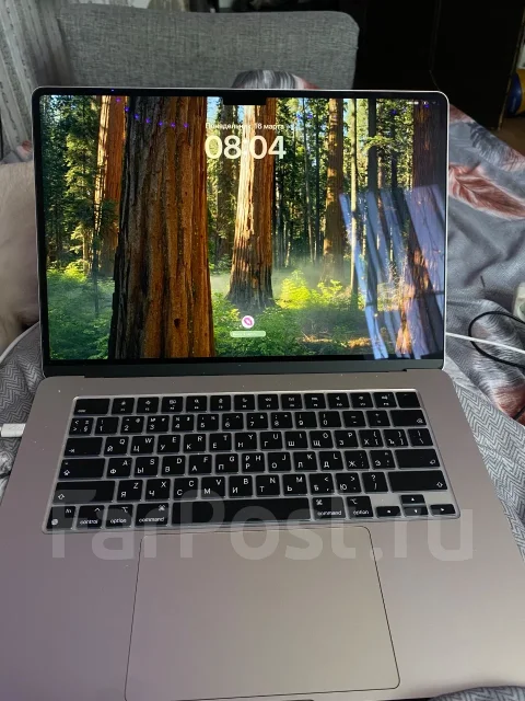 Apple MacBook Air 15 2025. 15.3", 2,9����, ��� 16 ��, ���� 256���, WiFi: 1, Bluetooth: 1, ����������� �� 2��. ����