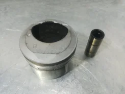 ������� Toyota GAIA 2002 1321128040 ACM10 1AZ-FSE 1321128040 ����