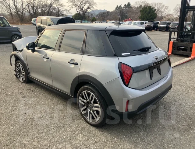 Mini Hatch. WMW42GD0602W56297, B38A15P ����