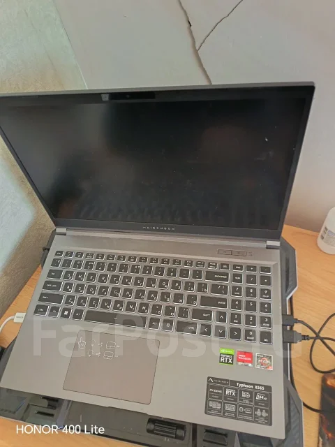 Maibenben X565. 15.6", 3,3����, ��� 16 ��, ���� 512���, WiFi: 1, Bluetooth: 1 ����