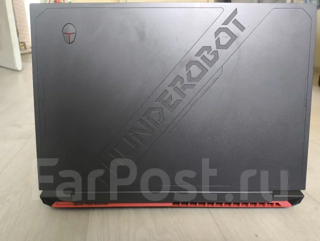 Thunderobot. 16.5", 2����, ��� 16 ��, ���� 512���, WiFi: 1, Bluetooth: 1, ����������� �� 4��. ����