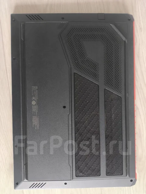 Thunderobot. 16.5", 2����, ��� 16 ��, ���� 512���, WiFi: 1, Bluetooth: 1, ����������� �� 4��. ����