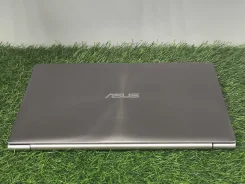 Asus ZenBook. 13.3", 2,3����, ��� 12 ��, ���� 256���, WiFi: 1, Bluetooth: 1, ����������� �� 5��. ����