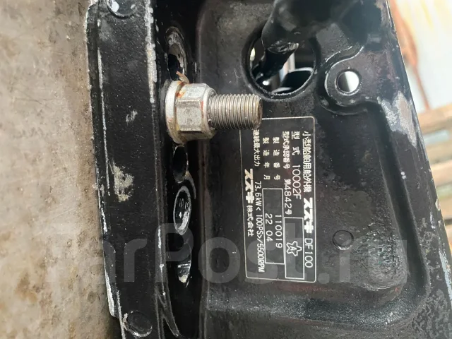 Nissan. 1987 ���, ����� 7��., ��������� ���������, 100��.�., ������ ����