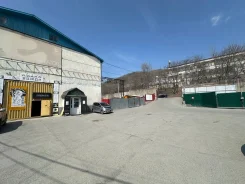����� � ����-������. 1300��&sup2;, ����� �������� 18�, �-� ��������. ��� ������� ����