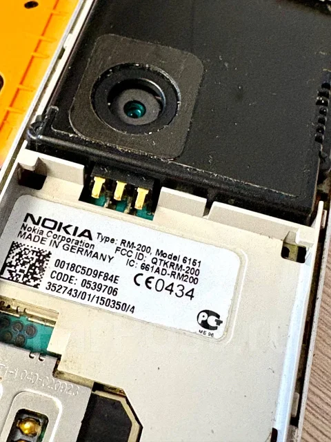 Nokia 6151. �/� ����