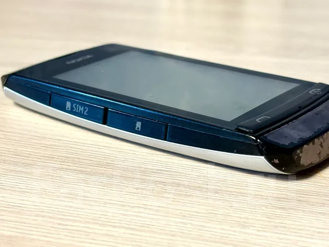 Nokia Asha 305. �/�, Dual-SIM ����