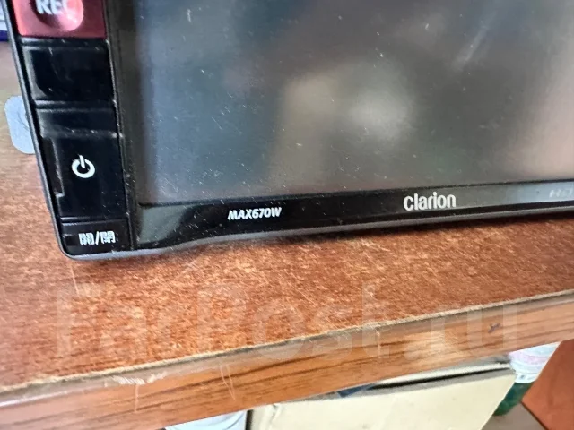 Clarion MAX670W ����