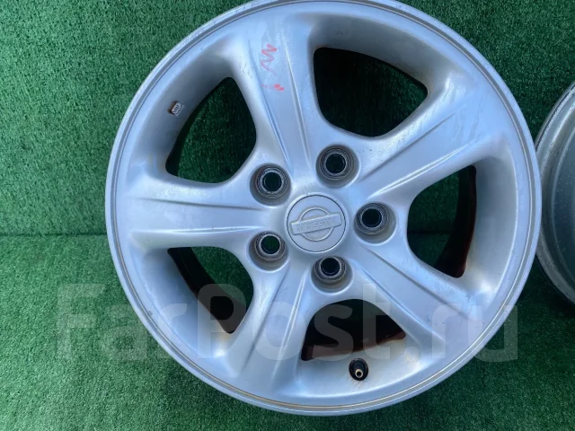 Nissan. 6.0x15", 5x114.3, ET45 ����