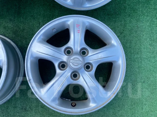 Nissan. 6.0x15", 5x114.3, ET45 ����