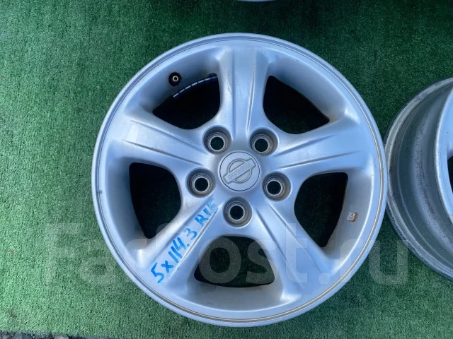 Nissan. 6.0x15", 5x114.3, ET45 ����