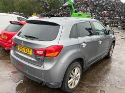Mitsubishi ASX ����