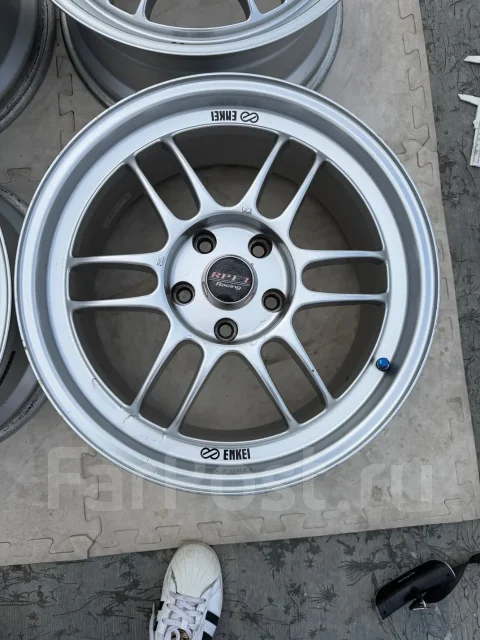 Enkei Racing RPF1. 8.0x17", 5x114.3, ET45, �� 73,1���. ����