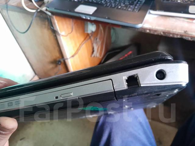 Dell. 17", 1,6����, ��� 2048 ��, ���� 100���, WiFi: 1, Bluetooth: 1 ����