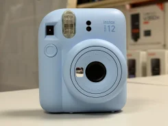 Fujifilm Instax Mini 12 ����