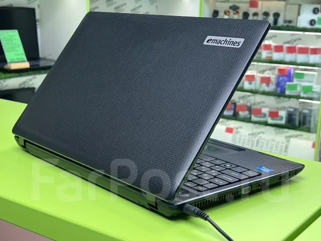 eMachines E529. 15.6", 2����, ��� 4 ��, ���� 256���, WiFi: 1 ����