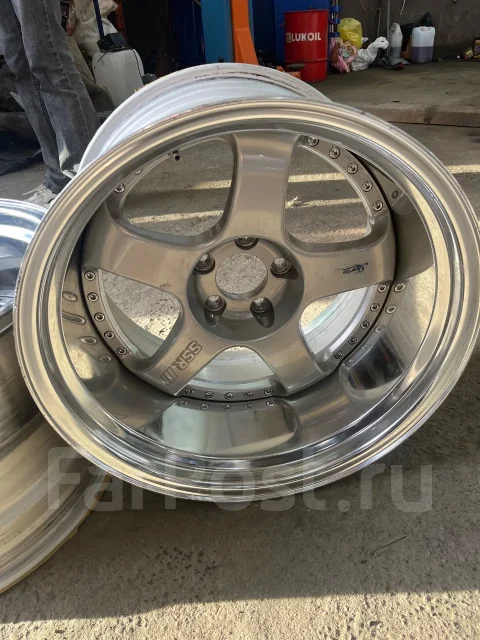 SSR Professor SP1. 12.0x18", 5x114.3, ET-32 ����