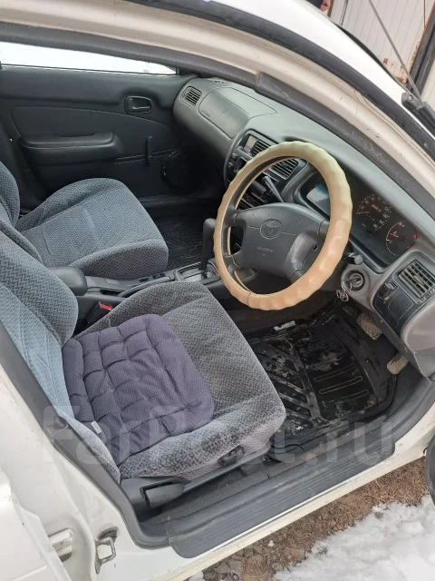 Toyota Corolla. �������, ��������, 1.5 (90��.�.), ������ ����