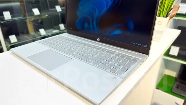 HP Pavilion 15 ����