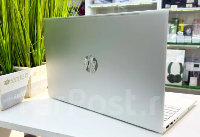 HP Pavilion 15 ����