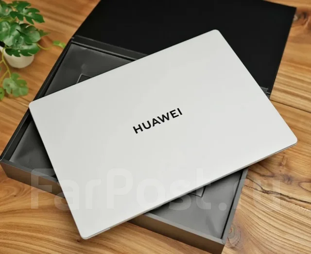 Huawei MateBook X Pro. 14.2", 2,2����, ��� 16 ��, ���� 1 000���, WiFi: 1, Bluetooth: 1, ����������� �� 6��. ����