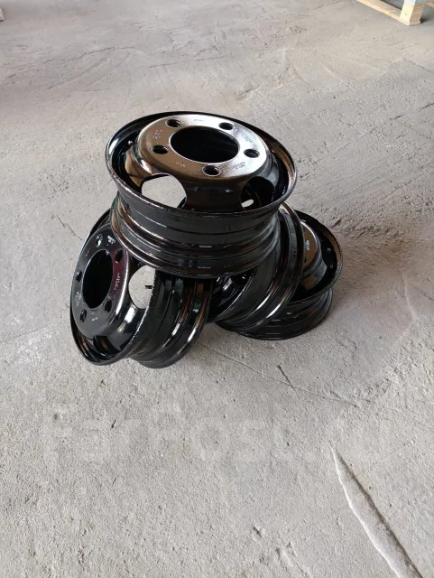 Japan Racing. 5.25x15.5", 5x115 ����
