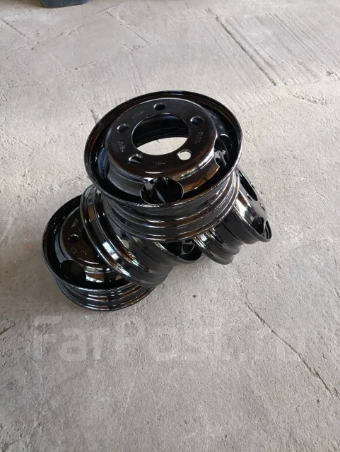Japan Racing. 5.25x15.5", 5x115 ����