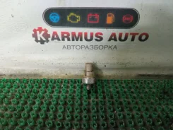 ������ �������� ����� Toyota Harrier 835300E010 MCU10W 1MZFE 835300E010 ����