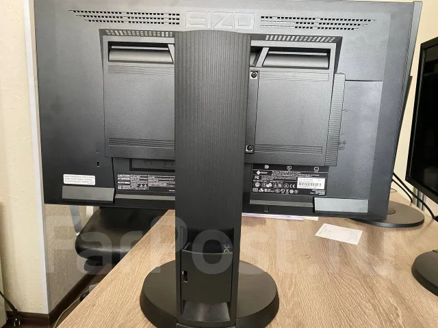 Eizo. 23" ����