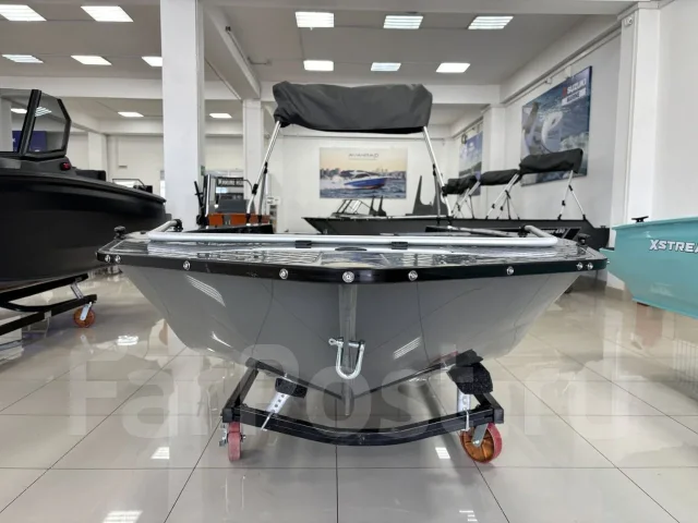 Swimmer. 2026 ���, ����� 4,1��., ��������� ��� ���������, 20��.�., ������ ����