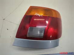 ������ (������) Audi A4 (B5) 1994-2000 21056565, ������ 8D0945112A ����