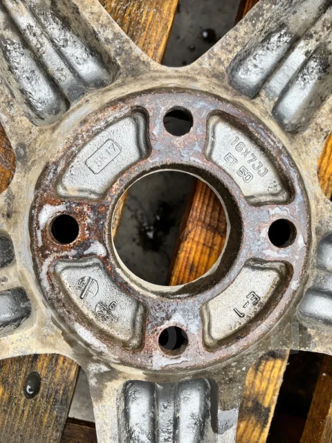 PIAA. 7.0x16", 4x114.3, ET50 ����