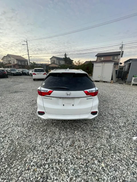 Honda Shuttle. GP7 ����
