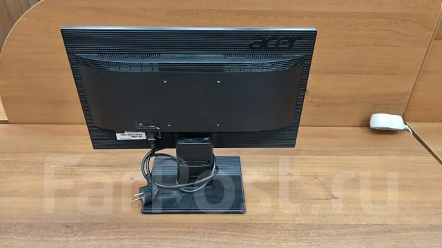 Acer. 20", ���������� �� (LCD, LED, QLED) ����