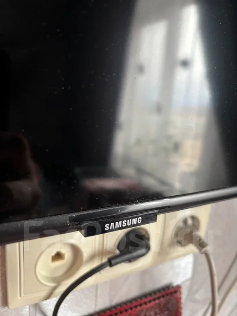 Samsung QE50Q60C. OLED ����