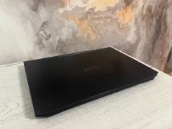 Acer Nitro 5. 15.6", 2,7����, ��� 16 ��, ���� 256���, WiFi: 1, Bluetooth: 1, ����������� �� 4��. ����