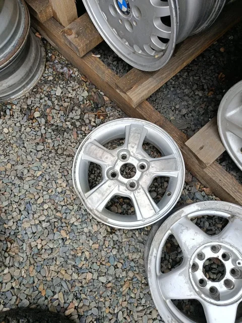 Giraru. 5.5x13", 4x98, 4x100, ET46 ����