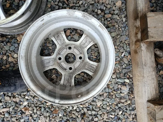 Giraru. 5.5x13", 4x98, 4x100, ET46 ����