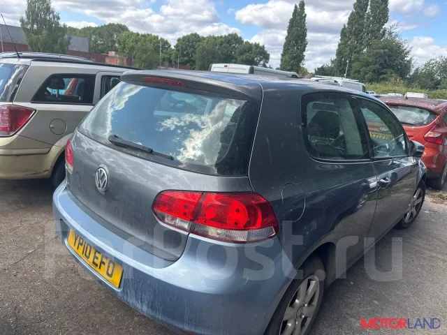 ��������� Volkswagen Golf 6 2008-2012 21183709 036903024H ����