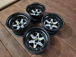 SSR LongChamp XR4. 8.0/9.0x14", 4x114.3, ET-13/-25 ����