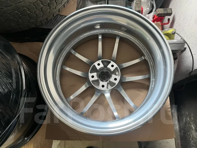 Work Meister S2R. 8.0/8.5x18", 5x114.3, ET38/45, �� 73,1���. ����