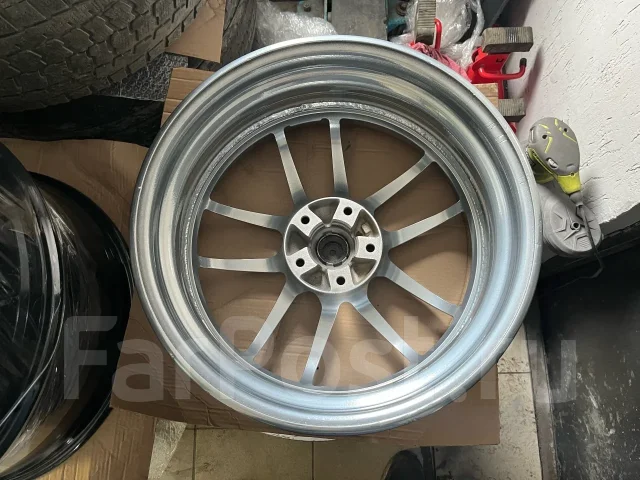 Work Meister S2R. 8.0/8.5x18", 5x114.3, ET38/45, �� 73,1���. ����