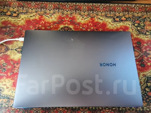 Honor MagicBook 14. 14", 2,1����, ��� 16 ��, ���� 512���, WiFi: 1, Bluetooth: 1 ����
